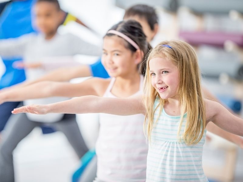 clases de yoga para niños en Tavernes de la Valldigna